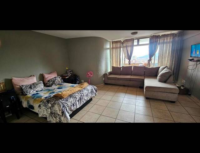 1 BEDROOM APARTMENT FOR SALE IN SUNNYSIDE